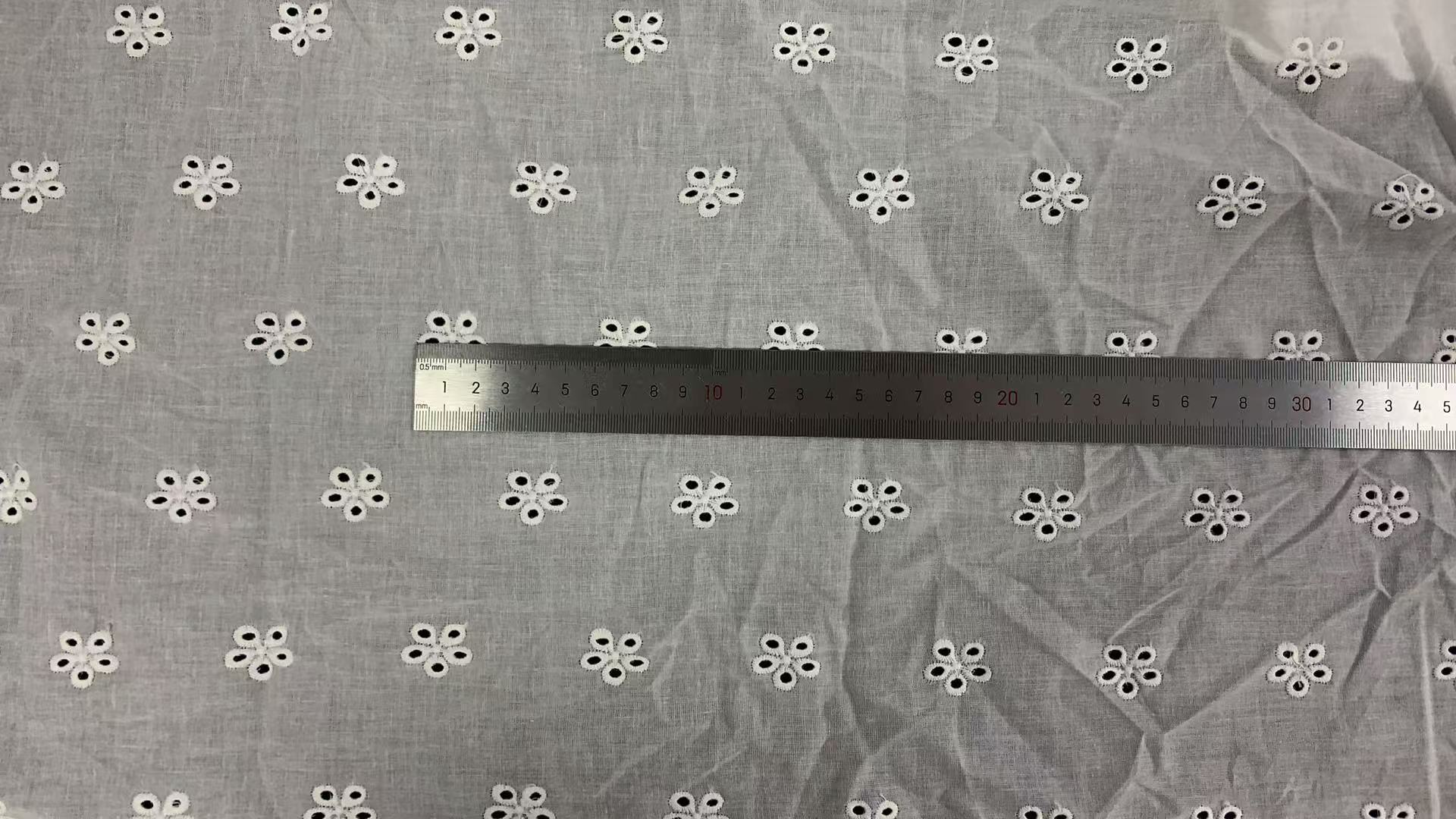 Cotton Eyelet Cutwork Fabric, All‑Over Floral Embroidery with Decorative Scalloped Edge for Dress Sewing