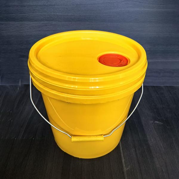 5-30 Gallon White Plastic Round Bucket Durable With Handle And Lid