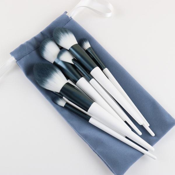Soft Hair Cosmetic Tools For Professional Makeup Skin Like Finish
