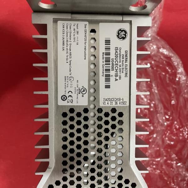 GE IS420UCECH1B Controlador UCSCH1 con 7 puertos de expansión RJ45
