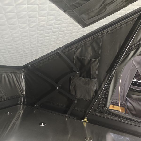 OEM 3-4 Person Triangle Camping Roof Top Tent Aluminum Clamshell Hard Shell with Oxford Fabric Sale Hardshell Rooftop Tents