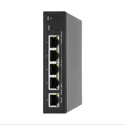 5 Portes com interruptor PoE+ não gerenciado com indicadores LED 0°C a 45°C Temperatura de funcionamento