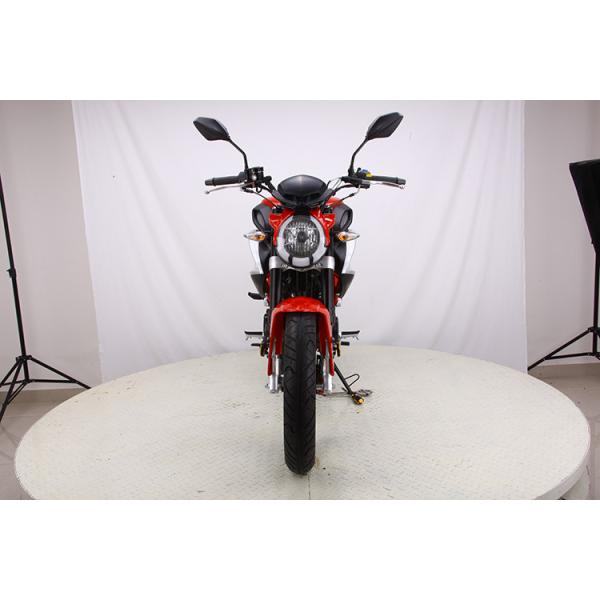 С приводом от двигателя крутых нагих мотоциклов спорта улицы мотоцикла спорта сильное