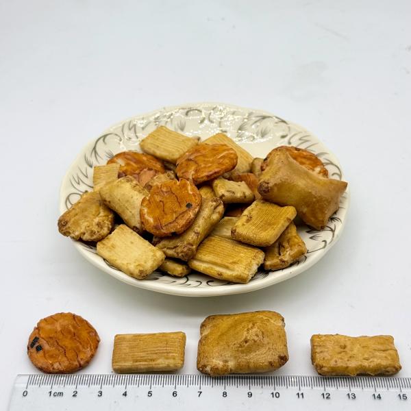 Galletas de arroz mixtas doradas | Aperitivo crujiente al estilo japonés