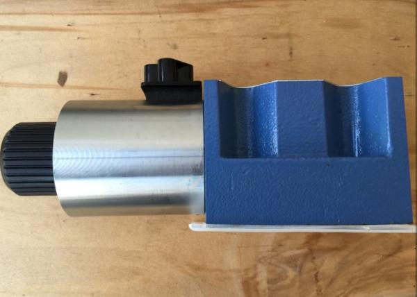 Valve proportionnelle Vickers DG4V-5-2AJ-M-U-H6-20 haute puissance basse pression chute haute capacité de débit 350 bar