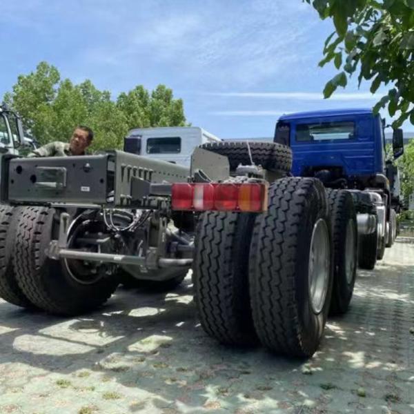 Camion benne basculante 8x4 12 roues 380CV avec conduite à droite, capacité de charge de 31 à 40 tonnes et norme d'émission Euro 2