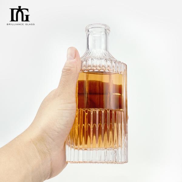 250ml Bar Glass Bottle for Liquor Mini Size Screen Printing and Hot Stamping OEM/ODM