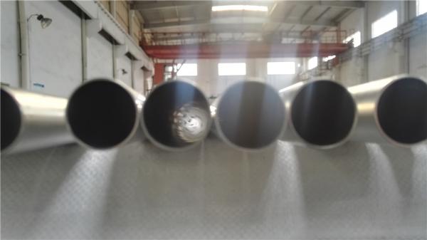 Vacuum Annealing Seamless Titanium Alloy Tube Round Shaped