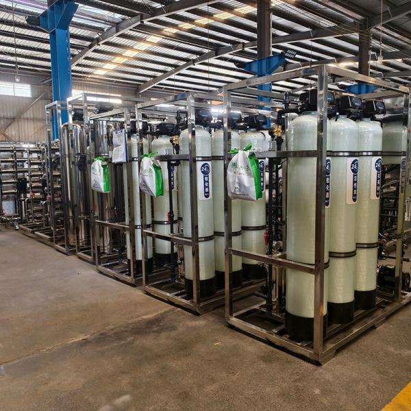 Système de traitement de l'eau par osmose inverse industriel 500-50000LPH Automatique