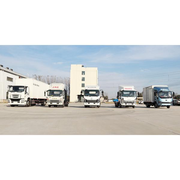 Exclusive Isuzu Mini 4*2 4 Ton 19cbm Diesel Demountable Body Wing Van Truck For Logistics