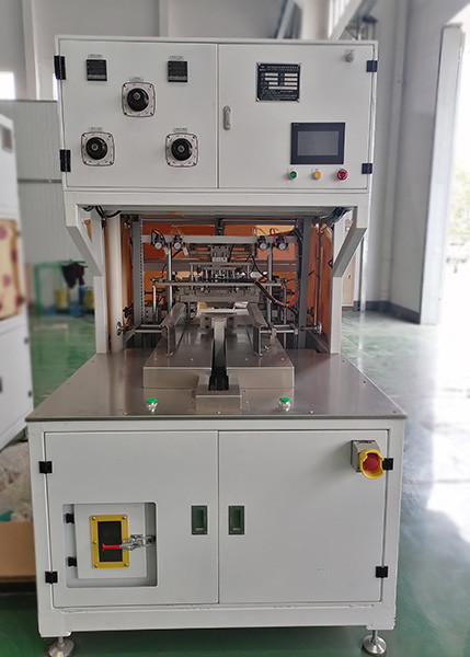 Semi Auto Sanitary Pads Packaging Machine / Bagging Machine Compact Structure