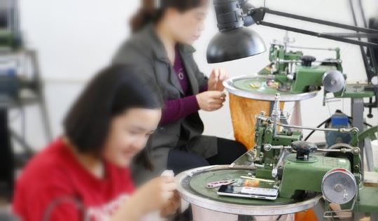 Automatic Computerized Handmade Linking Machine for Sweater