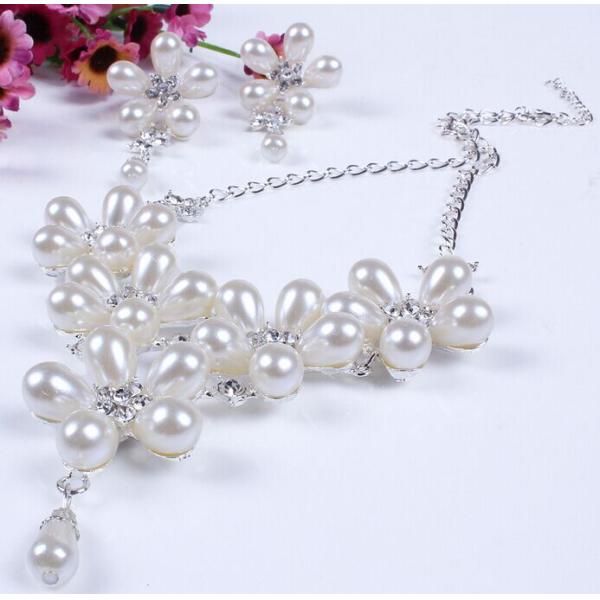 European and American fashion imitation pearl flower necklace elegant diamond bridal suite