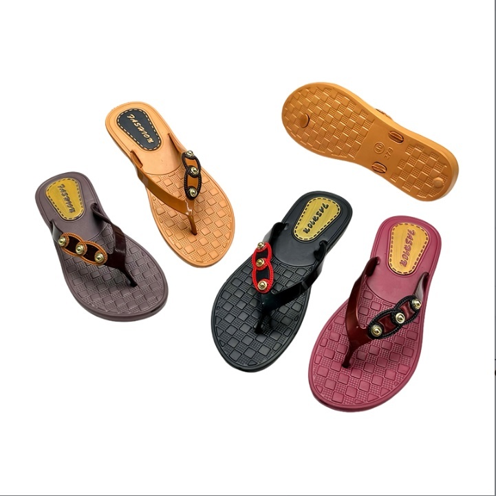 EVA Women Fashion Metal Rivet Decor Flip Flops Anti-slip Summer Beach Sandals