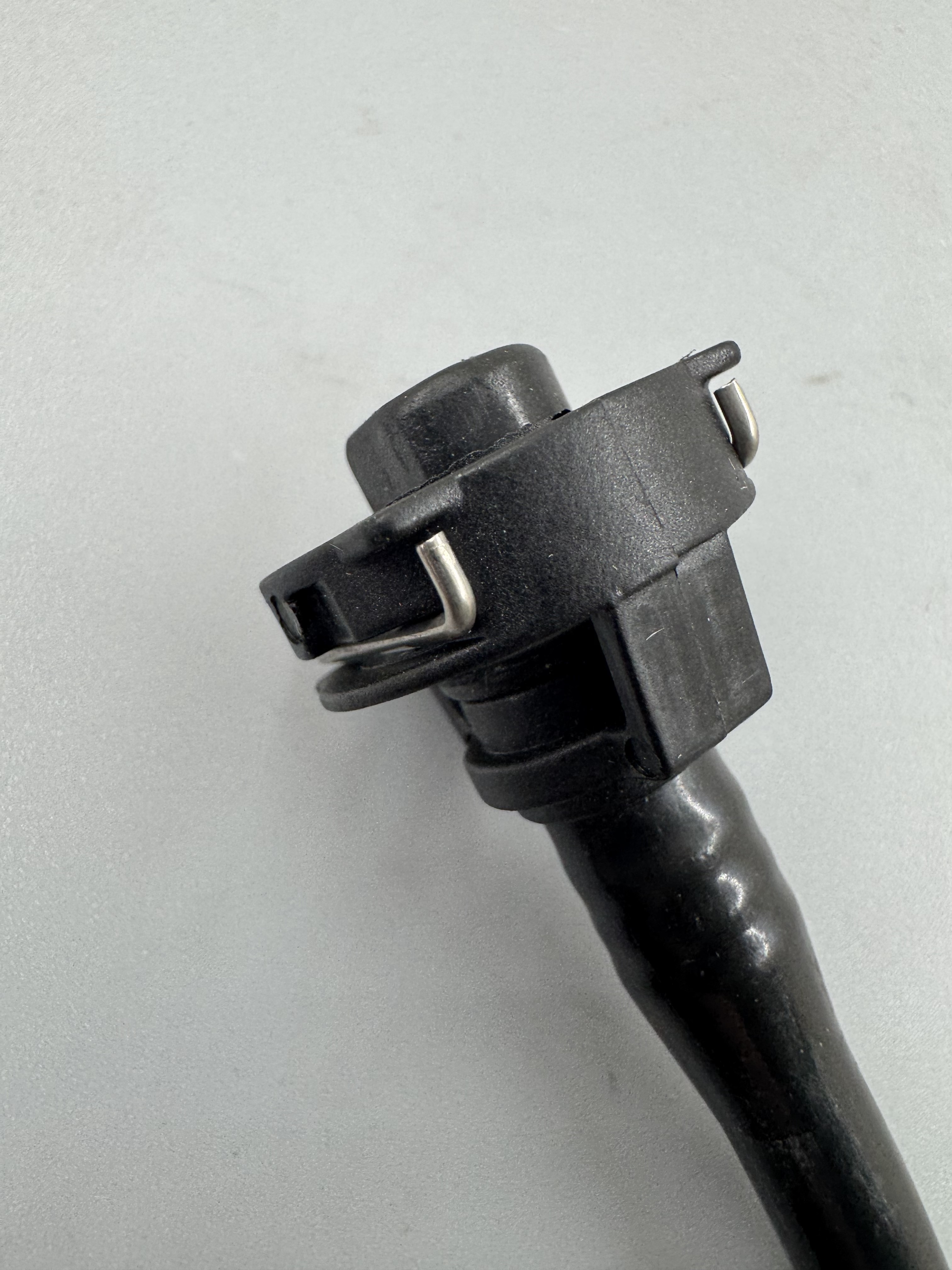 High-selling auxiliary water tank hose 4K0 121 081 CD for A6/S6