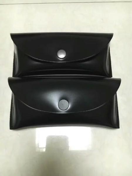 soft fashion unisex sunglasses box with black artificial leather and metal clip for small size sunglasses