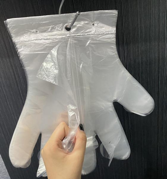Disposable PE gloves