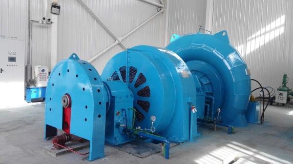 Turbine à eau haute tête en acier inoxydable 200kw-20mw RPM large plage de tête d'eau