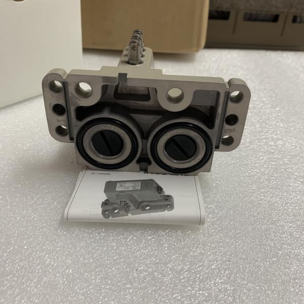 新しいOMRON VB-3221の限界スイッチ ローラーのプランジャー3-POSITION 4水路