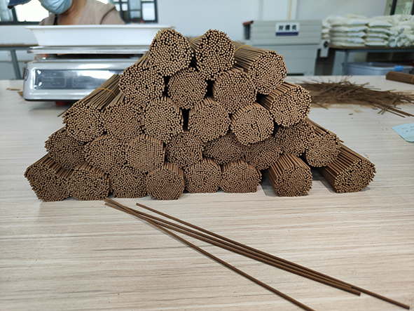 Pure Chinese Agarwood Incense Long Lasting Fragrance Sticks Suitable for Meditation Yoga Aromatherapy and Spiritual Practices