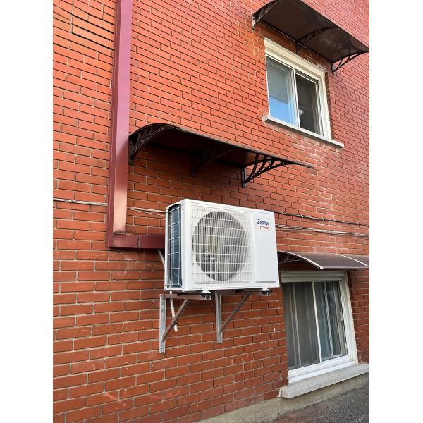 Polycarbonate Sail Material PC Canopy Featuring 600 800 1000 1200 1500mm Length Black Grey Bracket Providing Protection for Outdoor Business Environments