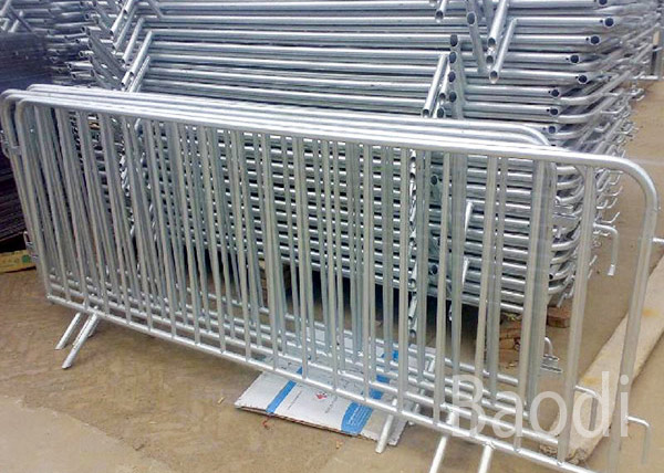 Crowd Control Barricades Temporary Mesh Fence Hot Dip Galvanized With Carbon Steel Tube