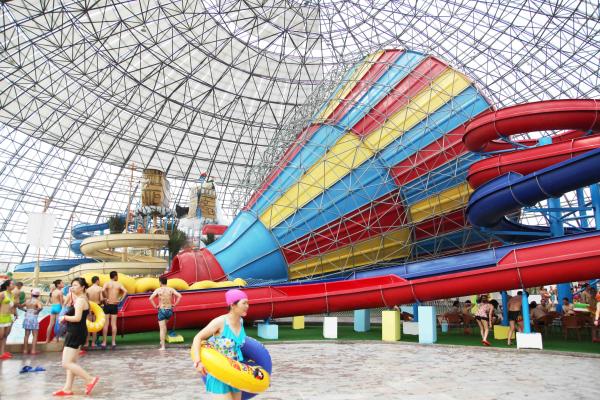 Pessoas adultas da altura 4 das corrediças de água 16m da fibra de vidro/espaço de 42*60m andares do tempo para o parque da água