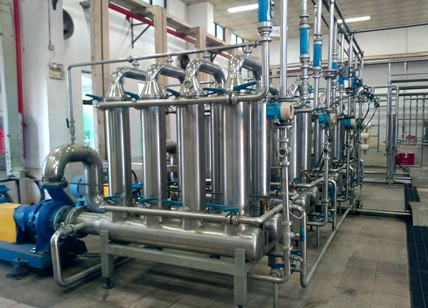 150 to 500 Kg Depending On Model Membrane generators produce a lower purity of nitrogen when directly compared with cryogenic nitrogen generators