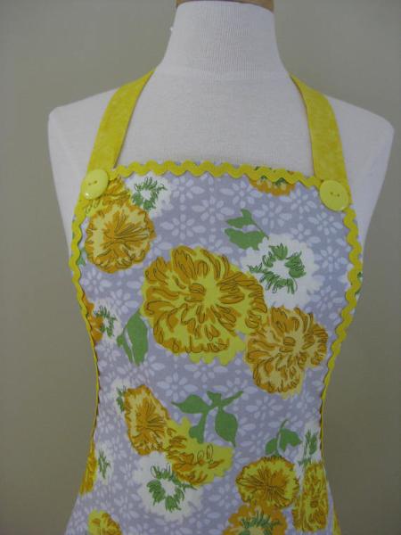 Ladies Apron, Floral Apron, Kitchen Apron, Full Cooking Apron, Gift For Women, Yellow Apron, cooking Apron, Adult Aprons