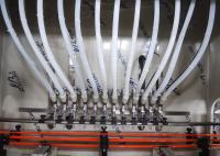 Máquina de engarrafamento líquida da água da máquina de enchimento 1500ml do corrosivo da garrafa de círculo 2000mm