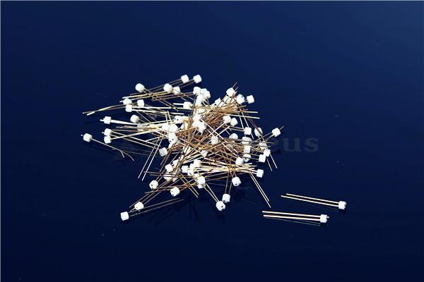 Insulating Alumina Electronic Ceramic Components Insulator 3.9g/Cm3