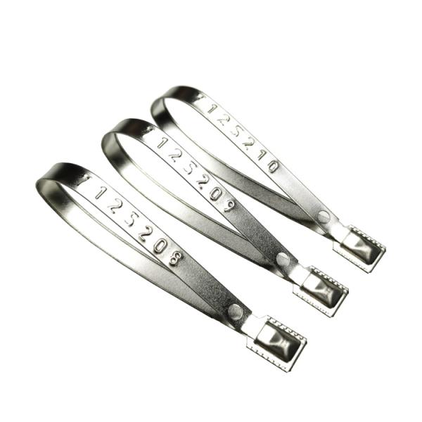Embossed Strapping Metal Seals With Pull Tight Locking Mechanism Anti Rust