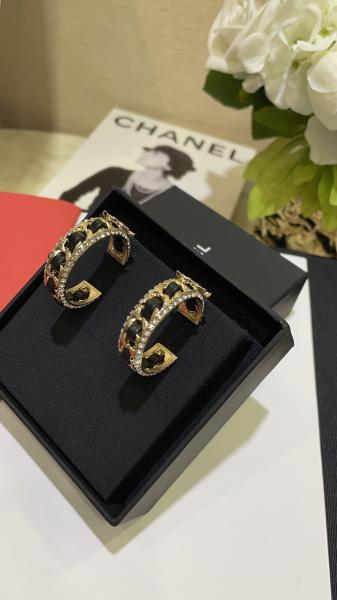 15mm Size Luxury Hoop Earrings Light Gold Sheepskin Leather With Rhinestones