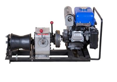 Correia que conduz o volume pequeno de 3 toneladas avante estavelmente vindo do guincho com motor de YAMAHA