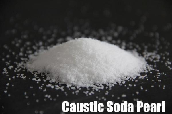 Industrial Sodium Hydroxide , Soda Caustic / Caustic Soda Pearls 99%