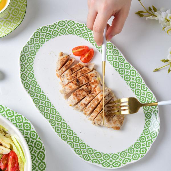 Custom Ceramic Fish Plate Porcelain Fish Shape Oval Plate 11.5 Inch For Hotel Restaurant