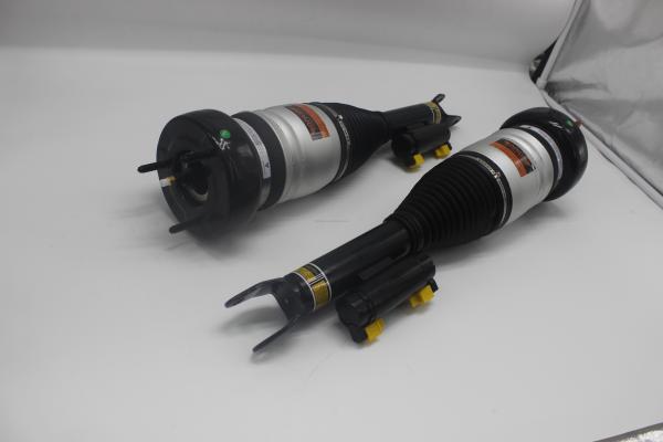 Front Left Air Adjustable Shock Absorbers For Mercedes Benz W205 2053204768 2053204868 2053208300 2053208400