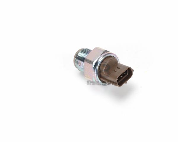 VHS227621070 Common Rail Pressure Sensor