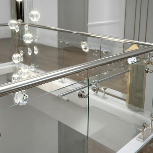 Manches compactes en acier inoxydable 316 avec accents cristallins pour balustrades en verre