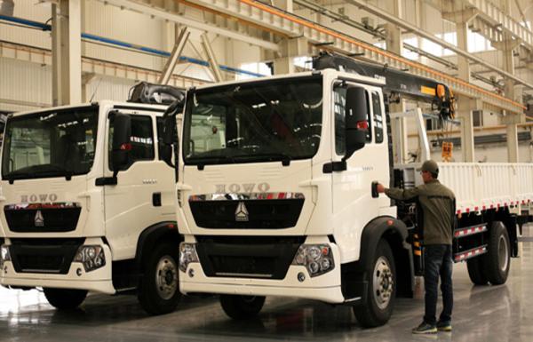 Civil Construction Truck Mounted Crane 5 Tons HIAB