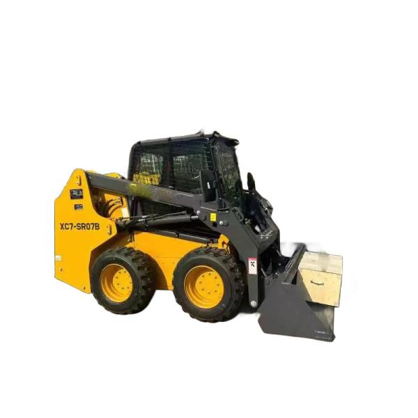 XCMG 0,9Ton Machinery Moving Earth Skid Steer Loader 50HP XC7-SR07B