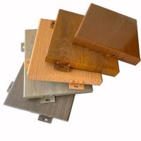 Panneaux muraux de rideau en aluminium 1,0 mm-6,0 mm Feuille de bois en aluminium pour la décoration de façade