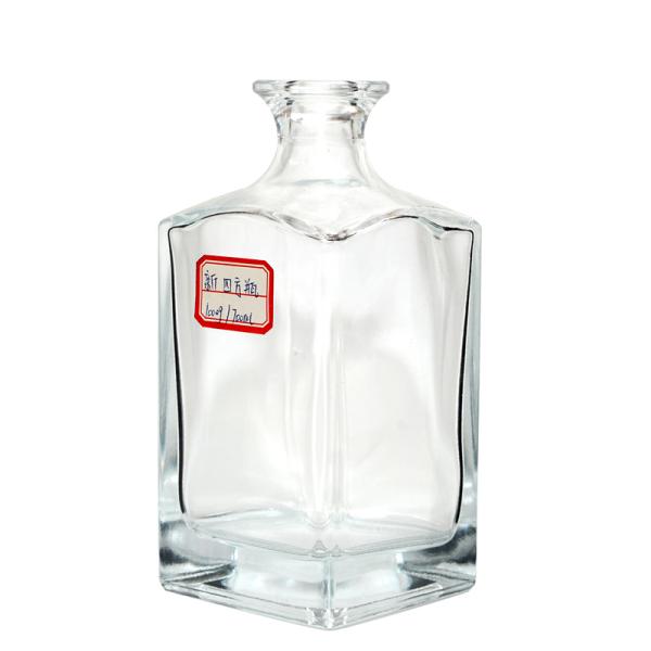 Customized Capacity 100-1000ml Clear Square Glass Spray Bottle for Whiskey Supply