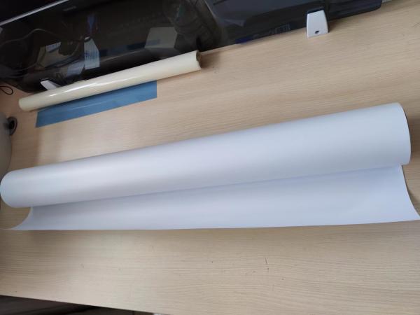 Vinil autoadesivo 140gsm do PVC da colagem permanente lustrosa branca 100mic para a impressão de Digitas