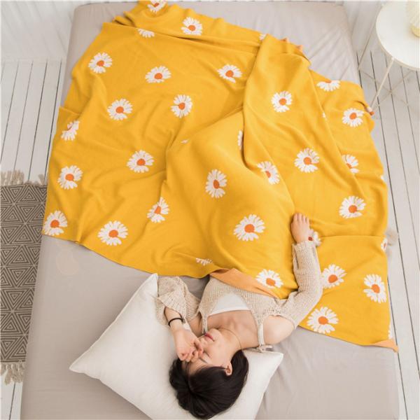 Y-W Luxury Nordic Jacquard Cotton Knit Throw Blanket Solid Pattern Eco-Friendly Sofa and Baby Blanket for Home and Travel