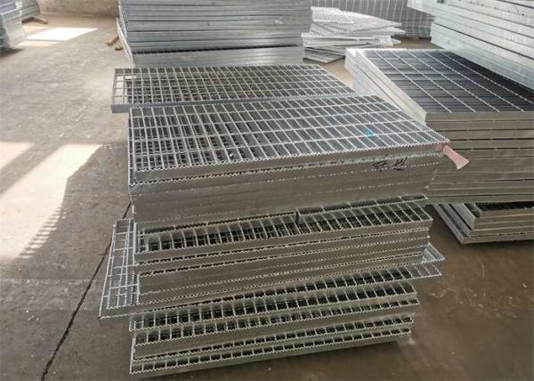 Toothed Galvanized Steel Driveway Grates Grating Aluminum 6063 For Stadium Drain