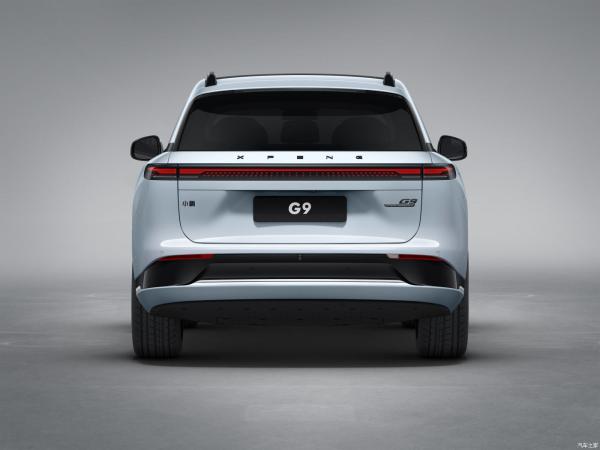 High Speed Electric Car Xpeng G9 5 Doors 5 Seats Left Steering Large Space SUV 650Km
