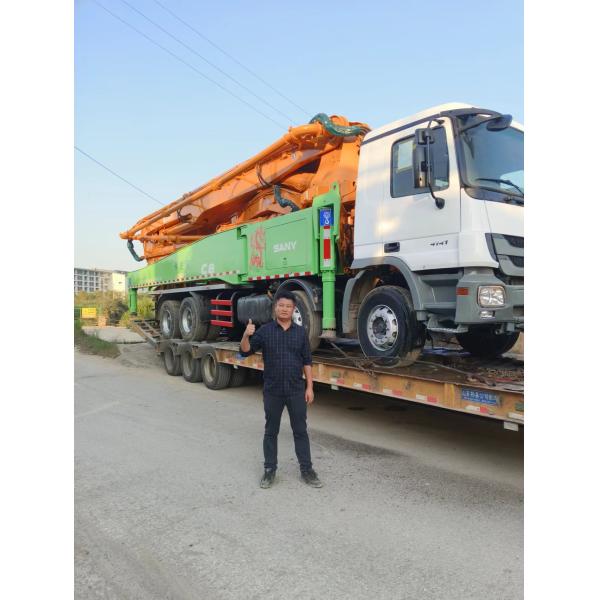 Pumpas de hormigón Pusmeister 42m Venta directa con 4 ejes colocando bombas de hormigón