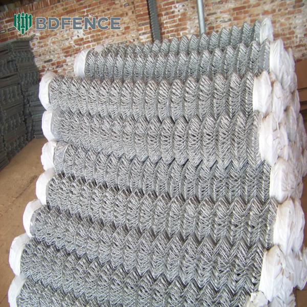 Hot Dipped / Electro Galvanized Cyclone Wire Mesh Garden Security Fence Chain Link Fence
