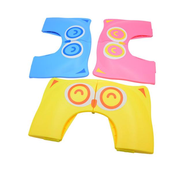 Padded Potty Seat Covers Foldable Baby Toilet Seat Plastic Material SGS Approval